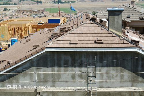建筑建材新趋势 屋顶与瓷砖的创新应用
